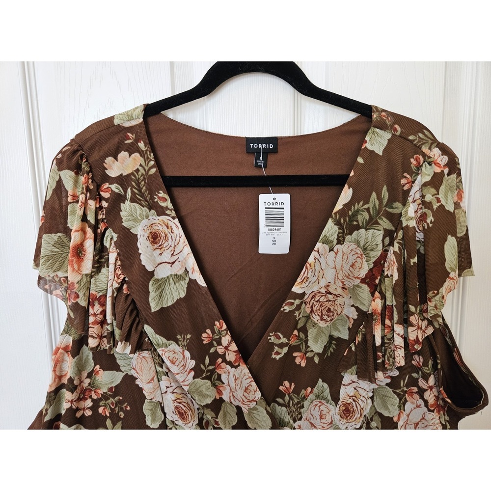 NWT Torrid Lined Multicolor Floral Mesh Ruffle Sleeve Surplice V-Neck, Plus 5X - Picture 2 of 8